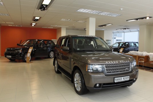 land rover jaguar bmauto riga salons 2010